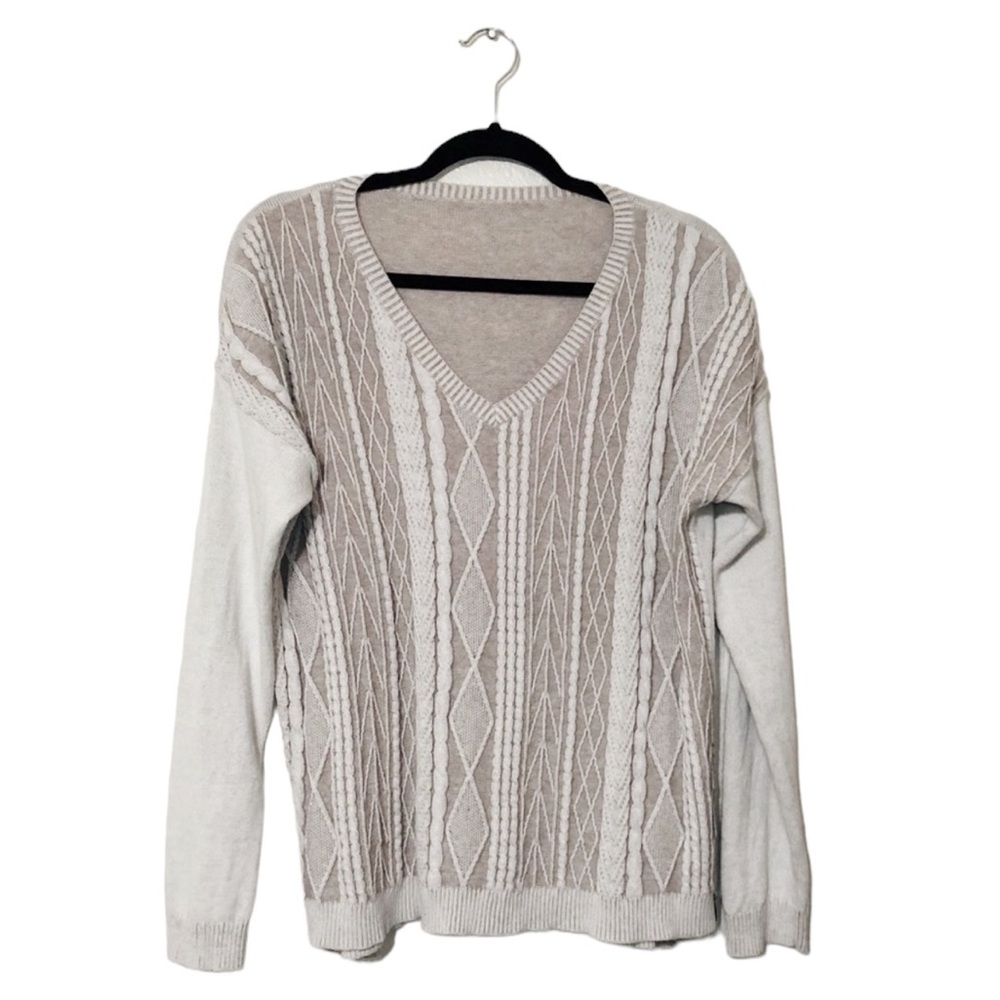 Woolrich v-neck sweater m/medium